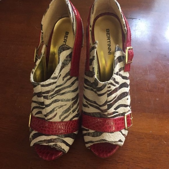 Bertinni Shoes - Brand new Bertinni heels